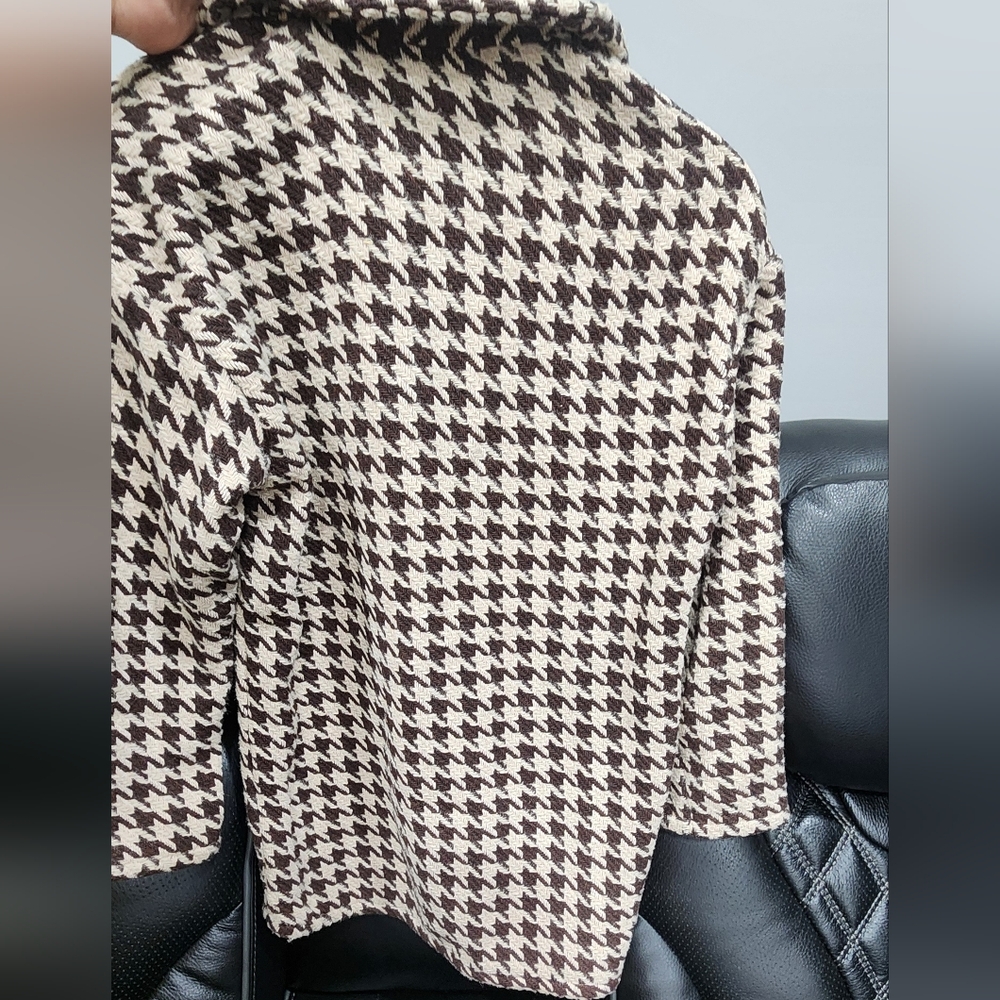 Button-Up Jacket - Picture 6 of 6